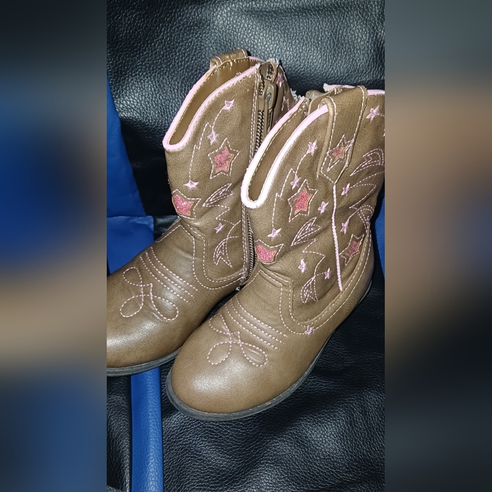 Brown Girls' INFANT size 7 Western Cowboy Boots with Pink Star Stitching